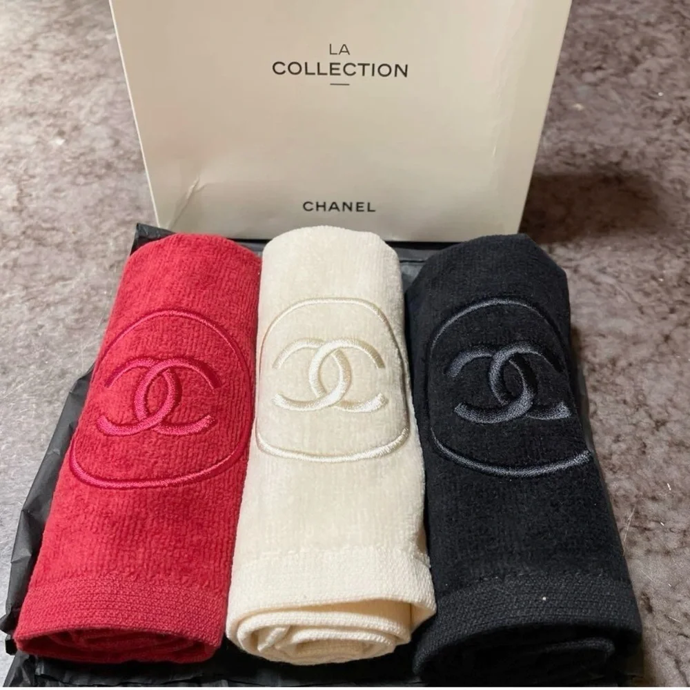 Chanel La Collection 3 Set Washcloth Towels GWP NWB